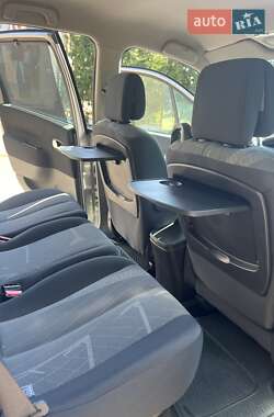 Минивэн Renault Scenic 2005 в 