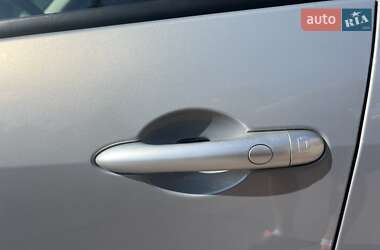 Минивэн Renault Scenic 2005 в 