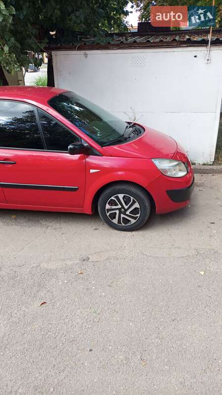 Минивэн Renault Scenic 2004 в Александрие