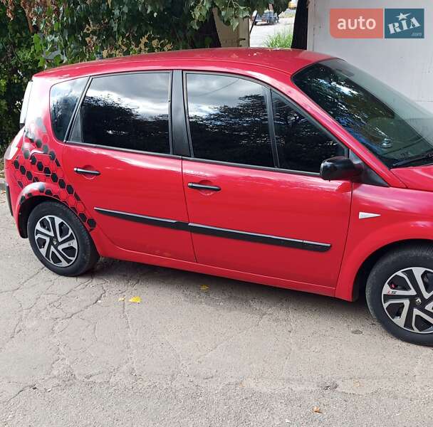 Минивэн Renault Scenic 2004 в Александрие