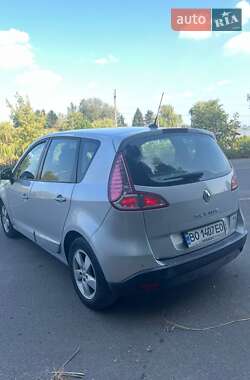 Минивэн Renault Scenic 2009 в 
