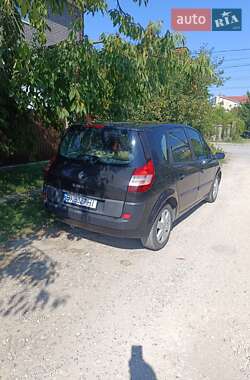 Минивэн Renault Scenic 2003 в 