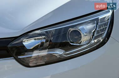 Минивэн Renault Scenic 2019 в 