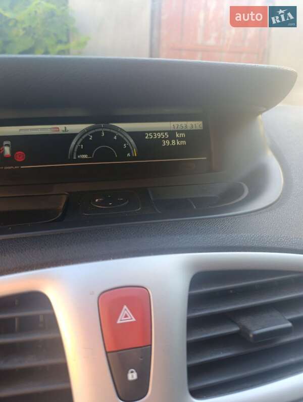 Минивэн Renault Scenic 2010 в Андрушевке