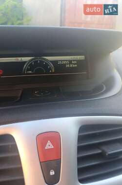 Мінівен Renault Scenic 2010 в 