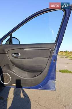 Мінівен Renault Scenic 2010 в 