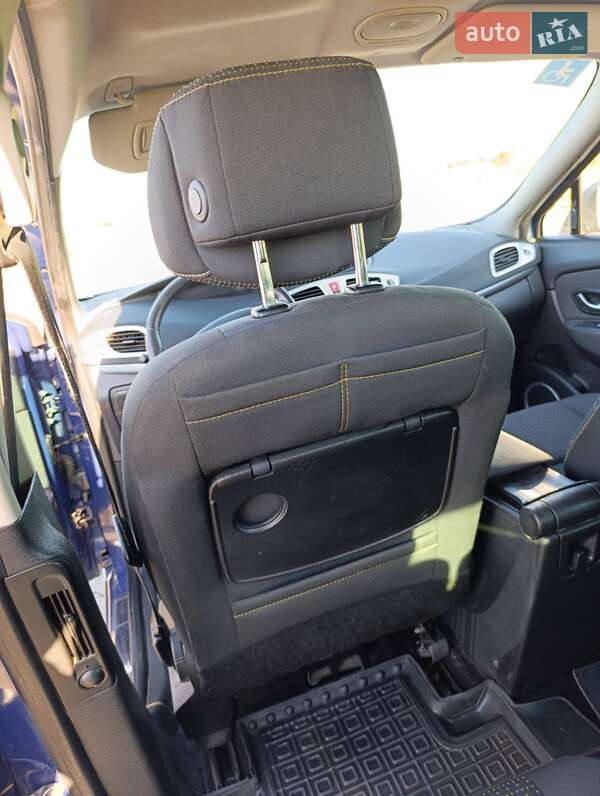 Минивэн Renault Scenic 2010 в Андрушевке