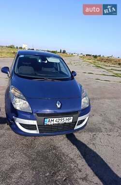 Мінівен Renault Scenic 2010 в 
