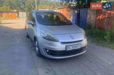 Мінівен Renault Scenic 2012 в Умані