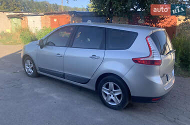 Мінівен Renault Scenic 2012 в 