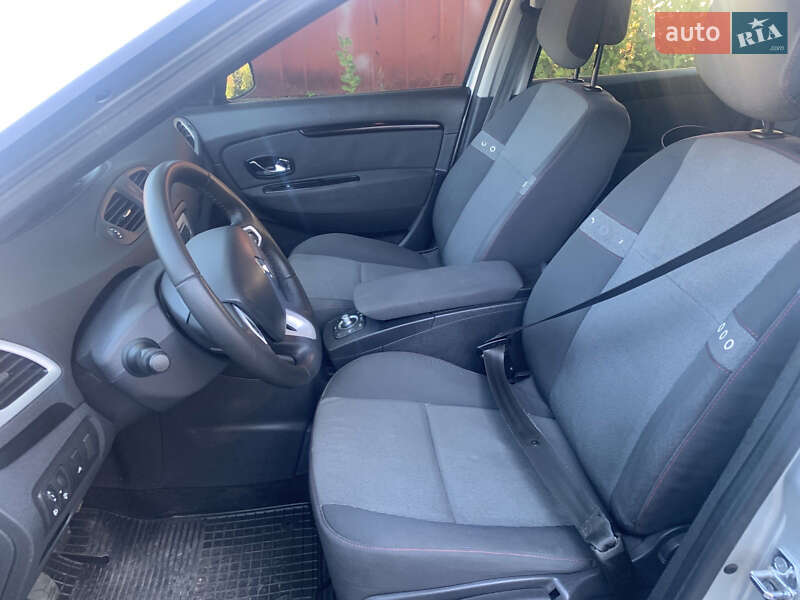 Минивэн Renault Scenic 2012 в Умани