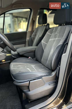 Минивэн Renault Scenic 2004 в 