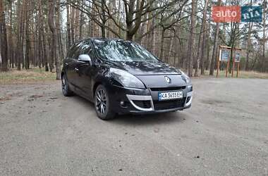 Минивэн Renault Scenic 2011 в 