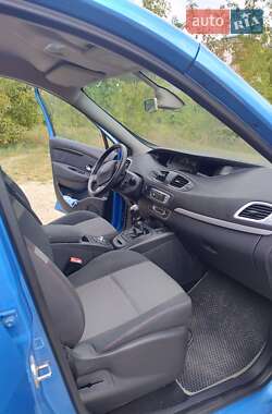 Мінівен Renault Scenic 2013 в 