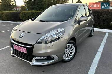 Минивэн Renault Scenic 2013 в 
