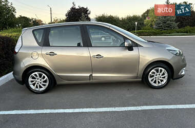 Минивэн Renault Scenic 2013 в 