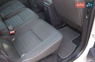 Минивэн Renault Scenic 2015 в 