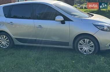 Минивэн Renault Scenic 2013 в 