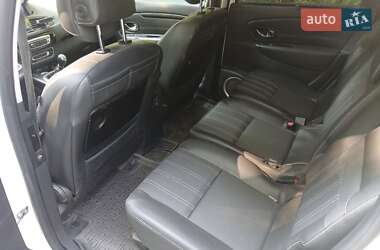 Минивэн Renault Scenic 2010 в 