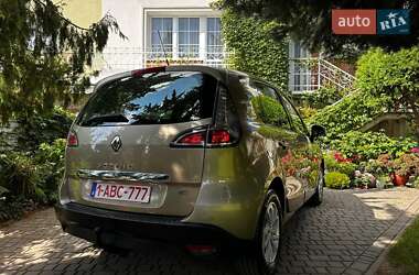 Минивэн Renault Scenic 2014 в 