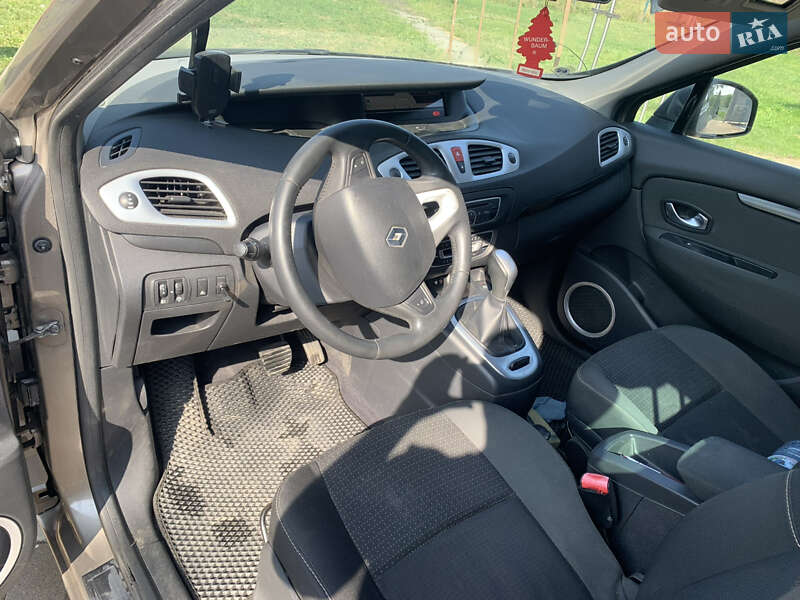 Минивэн Renault Scenic 2009 в Ивано-Франковске