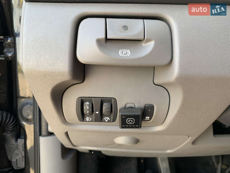 Минивэн Renault Scenic 2006 в Малине