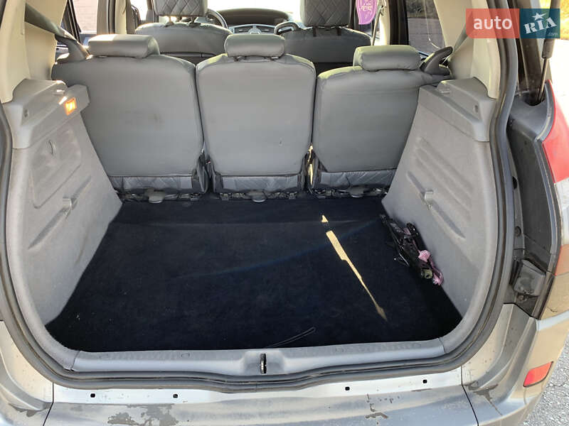 Минивэн Renault Scenic 2006 в Малине