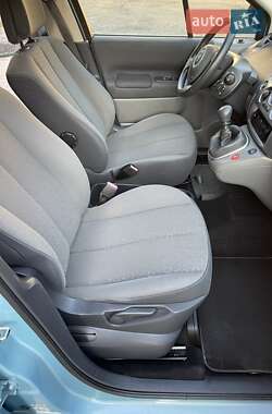 Минивэн Renault Scenic 2009 в 