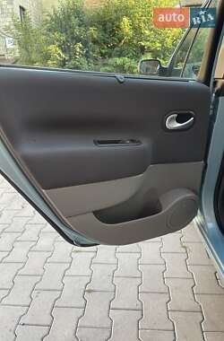 Минивэн Renault Scenic 2009 в 