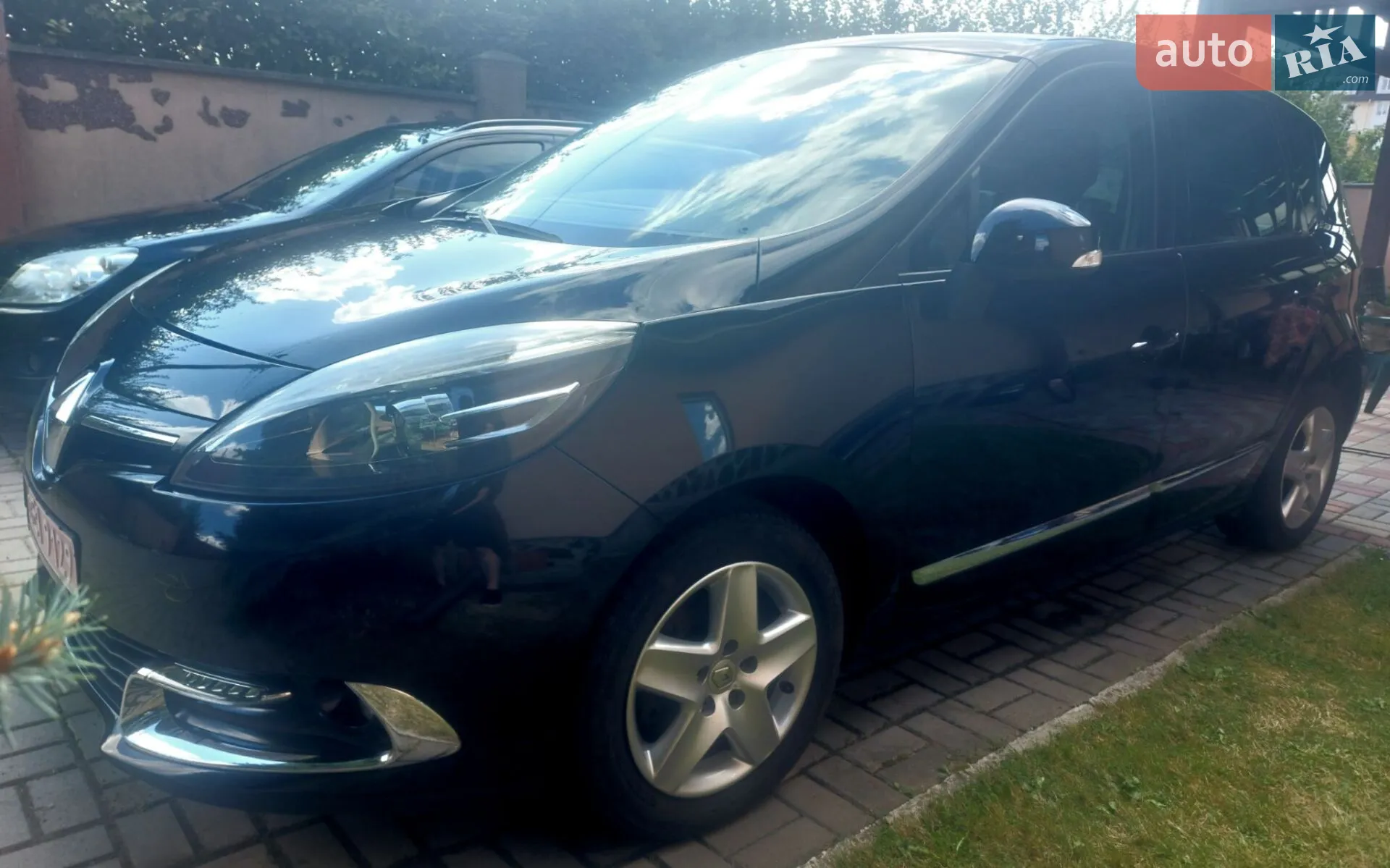 2015 Renault Scenic - мініатюра 2