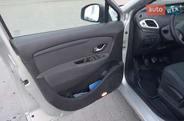 Минивэн Renault Scenic 2009 в 