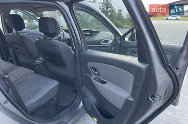 Минивэн Renault Scenic 2011 в 