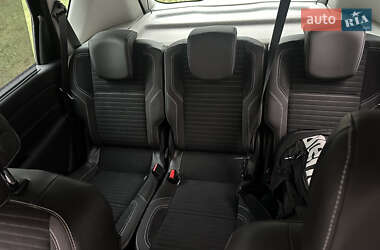 Минивэн Renault Scenic 2013 в 