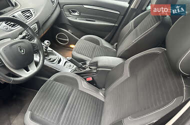 Минивэн Renault Scenic 2013 в 