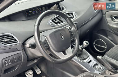 Минивэн Renault Scenic 2013 в 