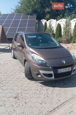 Минивэн Renault Scenic 2010 в Кицмани