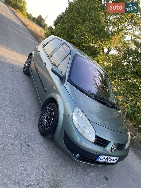 Минивэн Renault Scenic 2004 в Умани