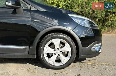 Минивэн Renault Scenic 2014 в 