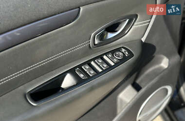 Минивэн Renault Scenic 2014 в 