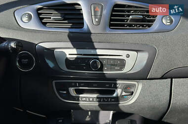 Минивэн Renault Scenic 2014 в 