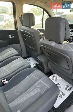 Минивэн Renault Scenic 2005 в 