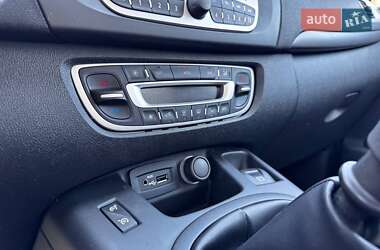 Минивэн Renault Scenic 2009 в 