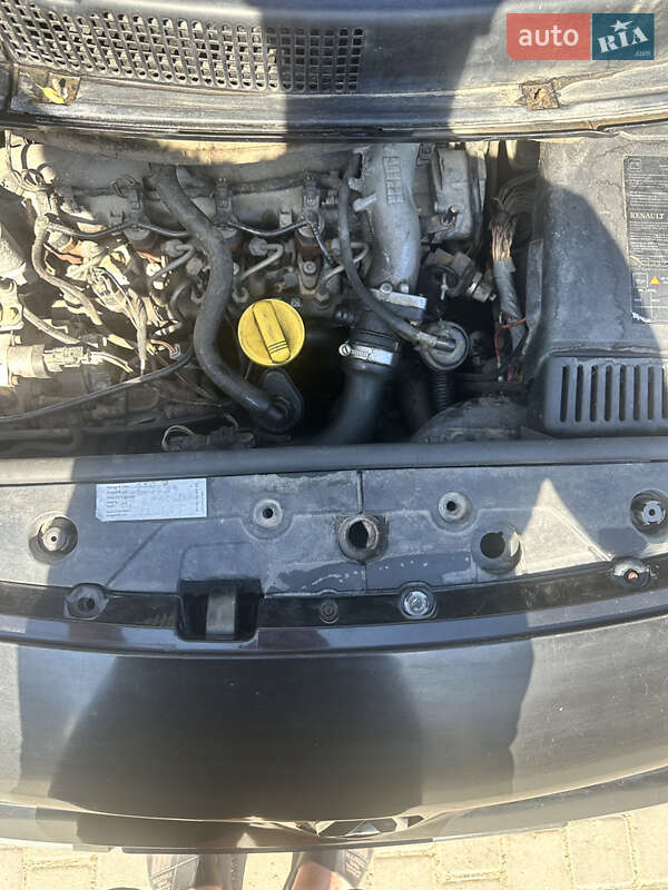 Минивэн Renault Scenic 2004 в Изяславе