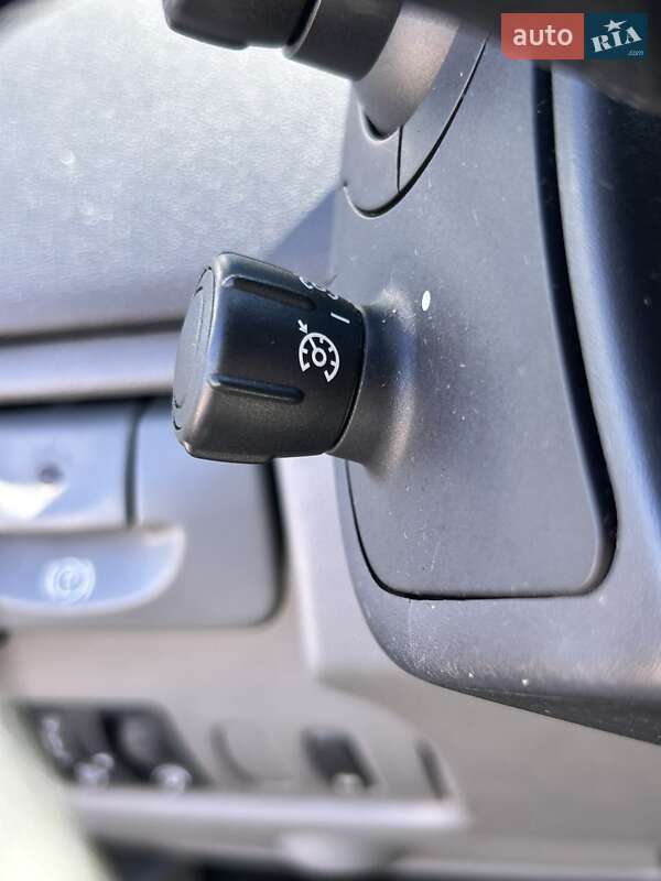 Минивэн Renault Scenic 2006 в Сумах