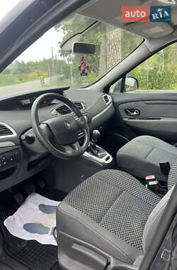 Минивэн Renault Scenic 2011 в 