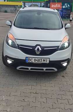 Минивэн Renault Scenic 2015 в 