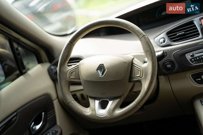 Минивэн Renault Scenic 2011 в Львове
