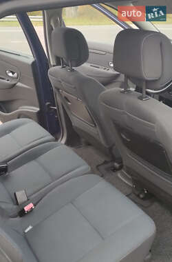 Минивэн Renault Scenic 2009 в 