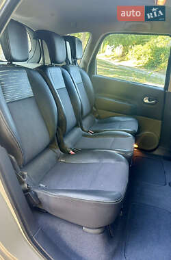 Минивэн Renault Scenic 2007 в 
