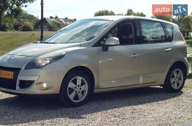 Минивэн Renault Scenic 2010 в Луцке